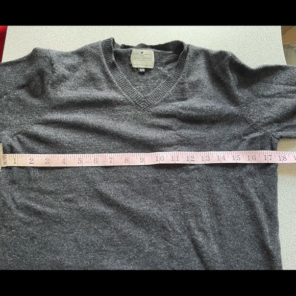 Rue Saint-Patrick Montreal Grey Marino Wool Sweater Size Medium - Picture 7 of 10
